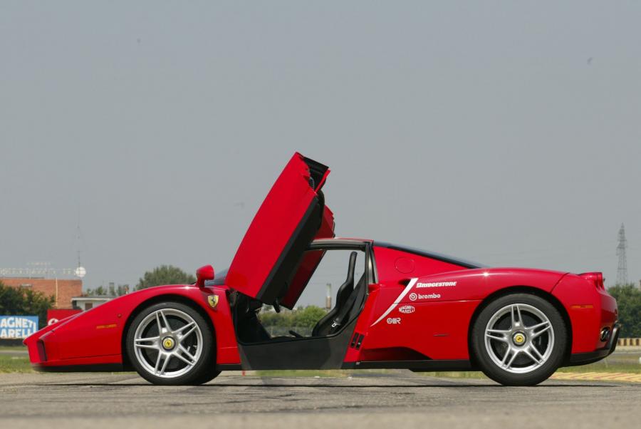  Ferrari Enzo 2002 года  (фото 7 из 127)